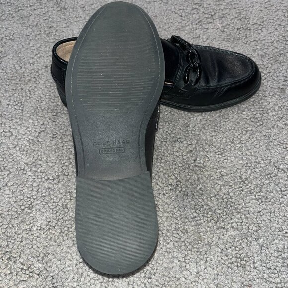 COLE HAAN Stassi Chain Loafers in Black Princess - Leather - EUC -Women's Size 7 - Picture 8 of 9